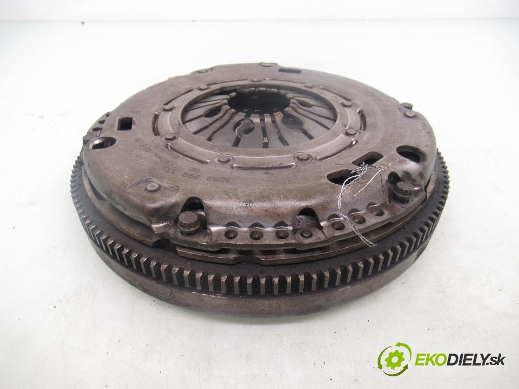 AUDI A6 (4B2, C5) SEDAN 1997 81,00 1.9 TDI 110 - AVG 1896,00 řemenice DUAL MASS / COMP 3082299335 ; 2221005095