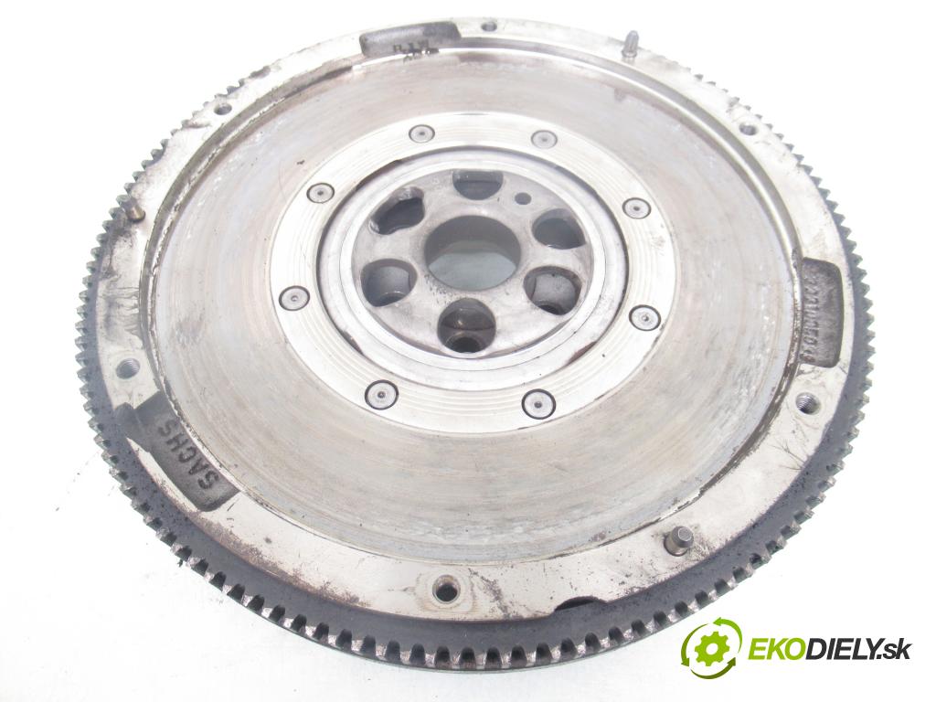 AUDI A6 (4B2, C5) SEDAN 1997 81,00 1.9 TDI 110 - AVG 1896,00 řemenice DUAL MASS / COMP 3082299335 ; 2221005095