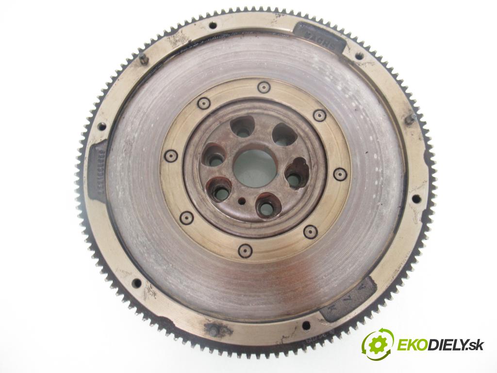 VW GOLF IV (1J1) HB 1998 66,00 1.9 TDI 90 - ALH 1896,00 Koleso dvojvrstvové 2289000041 ; 1864527337 ; 3082299335