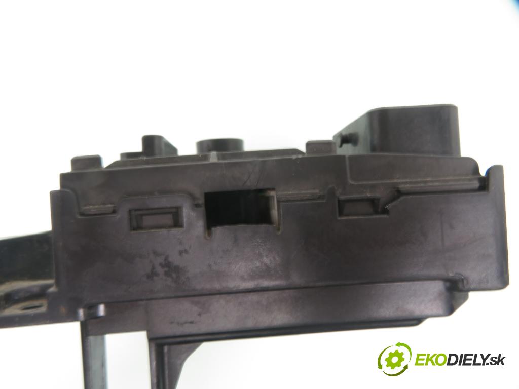 CITROEN C4 I (LC_) HB 2006 80,00 1.6 16V - NFU (TU5JP4) 1587,00 MODUL BSM S118983011A ; 9661682980