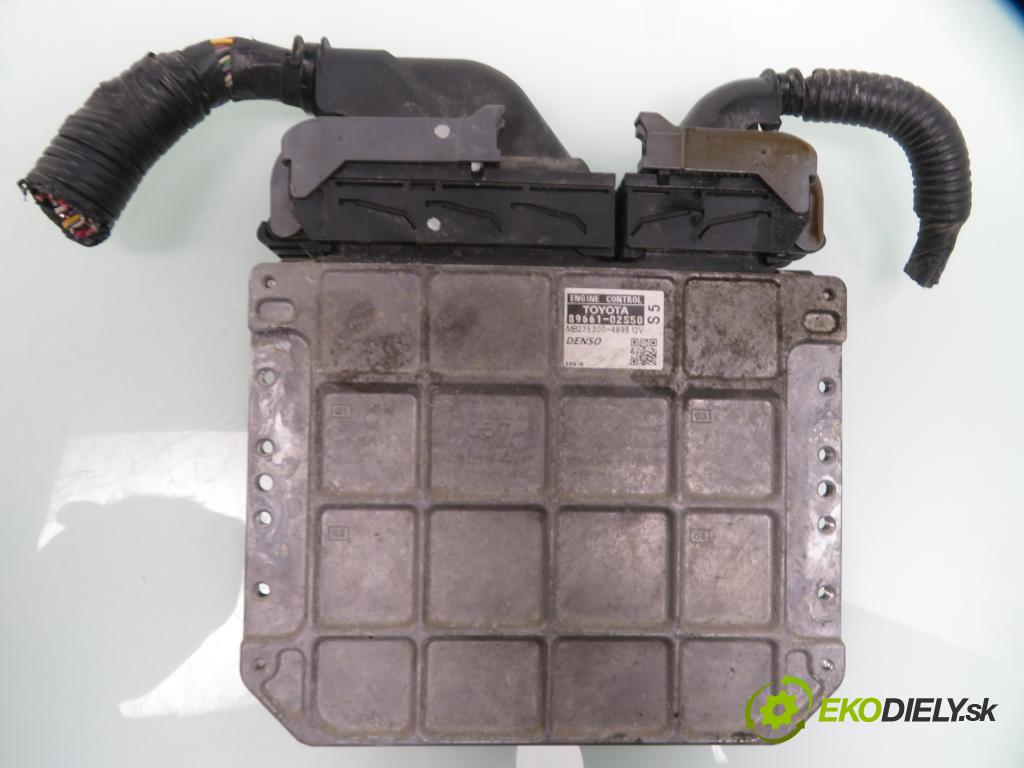TOYOTA AURIS (_E15_) HB 2009 74,00 1.33 Dual-VVTi 101 - 1NR-FE 1329,00 Riadiaca jednotka Motor 8966102S50 ; MB2753004893