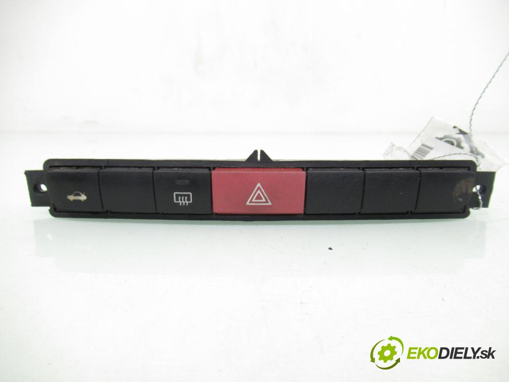 FIAT LINEA (323_) SEDAN 2008 66,00 1.3 D Multijet 90 1248,00 prepínač výstražných (núdzových) 7354423540