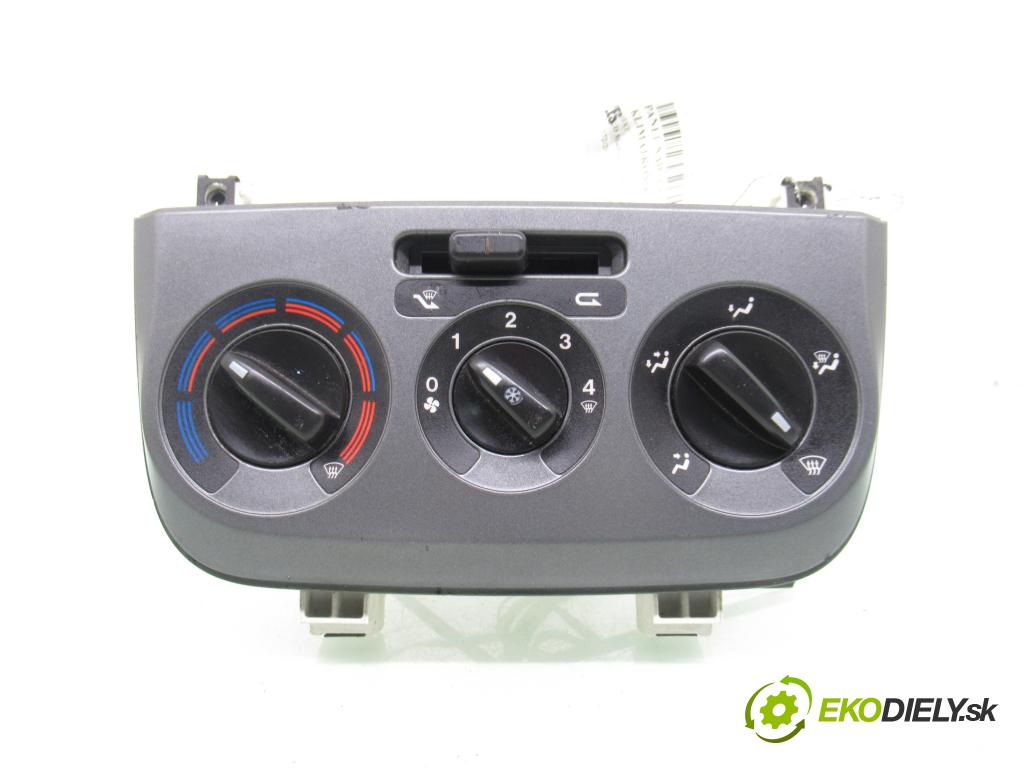 FIAT LINEA (323_) SEDAN 2008 66,00 1.3 D Multijet 90 1248,00 Panel kúrenia KLIMATIZACE: