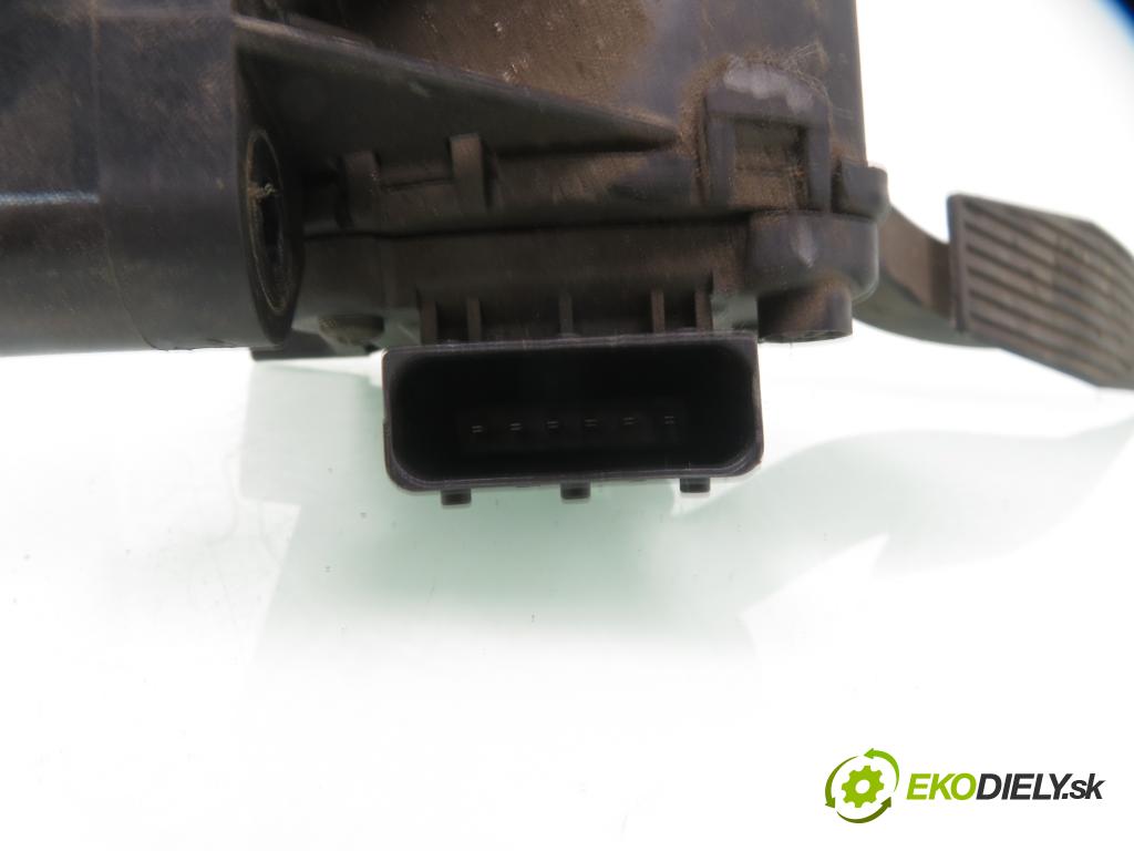 OPEL ASTRA H (A04) HB 2004 59,00 1.7 CDTI - Z 17 DTL 1686,00 potenciometr plynového pedálu 9157998BK ; 6PV008112OO (Potenciometr plynového pedálu)