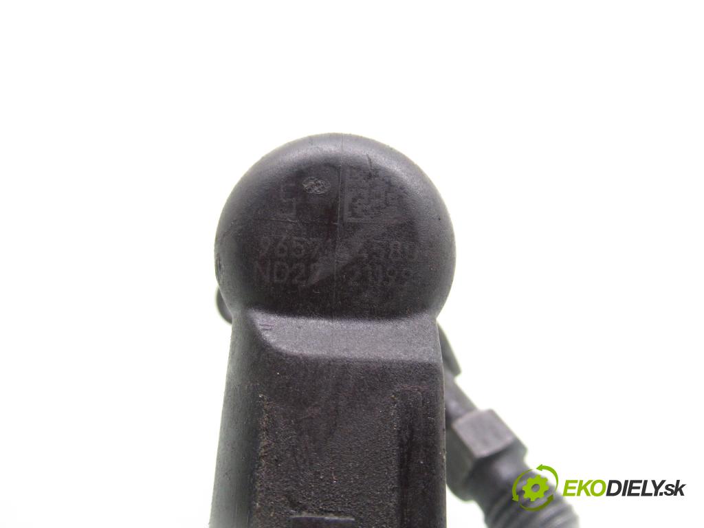 CITROEN C5 I Break (DE_) KOMBI 2004 80,00 2.0 HDi 8V 109 - RHZ 1997,00 vstrekovač 9657144580 (Vstrekovač paliva)