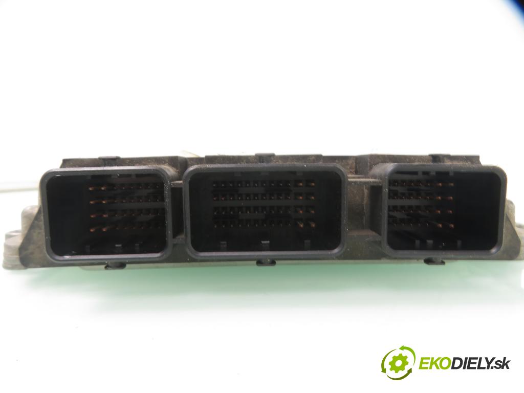 CITROEN C4 I (LC_) HB 2006 80,00 1.6 16V - NFU (TU5JP4) 1587,00 řídící jednotka motora 0261208899 ; 9662307380