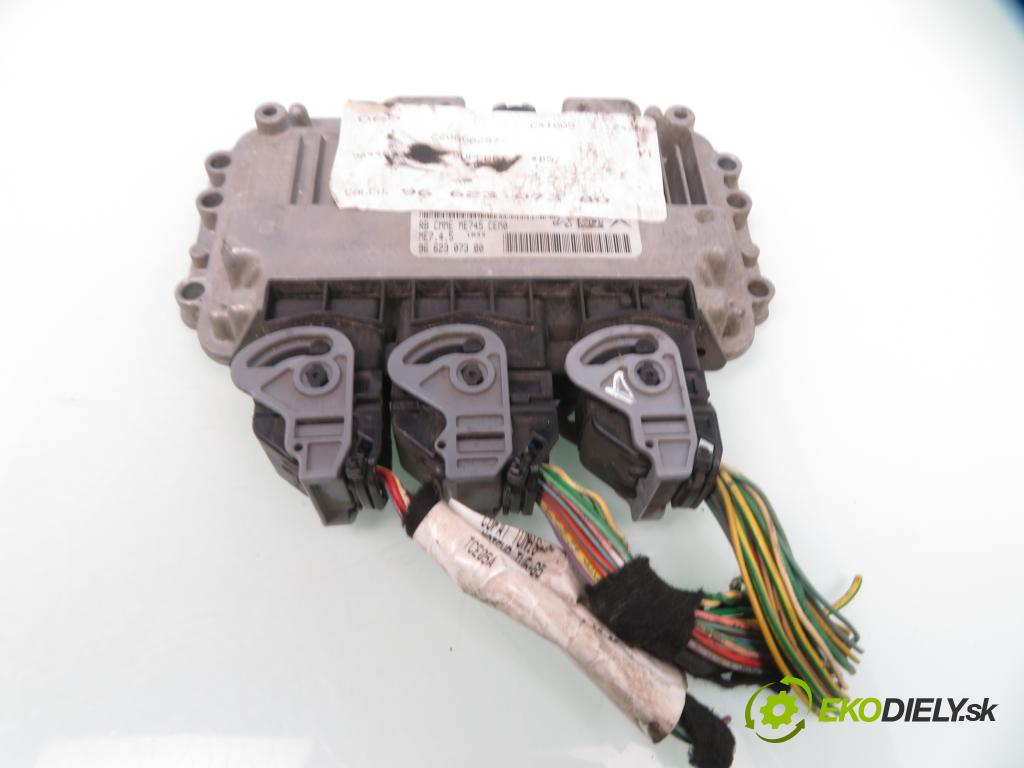 CITROEN C4 I (LC_) HB 2006 80,00 1.6 16V - NFU (TU5JP4) 1587,00 řídící jednotka motora 0261208899 ; 9662307380