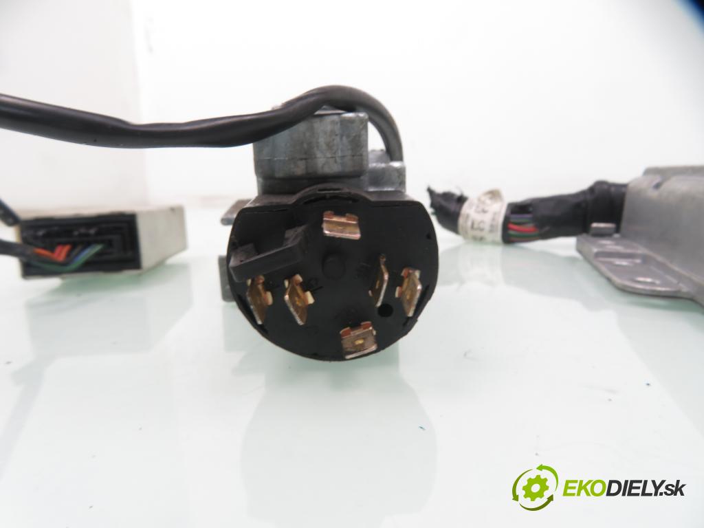 DAEWOO MATIZ (M100) HB 2000 38,00 0.8 6V 52 796,00 spínačka / imobilizéra IMMO / řídící jednotka K115000010