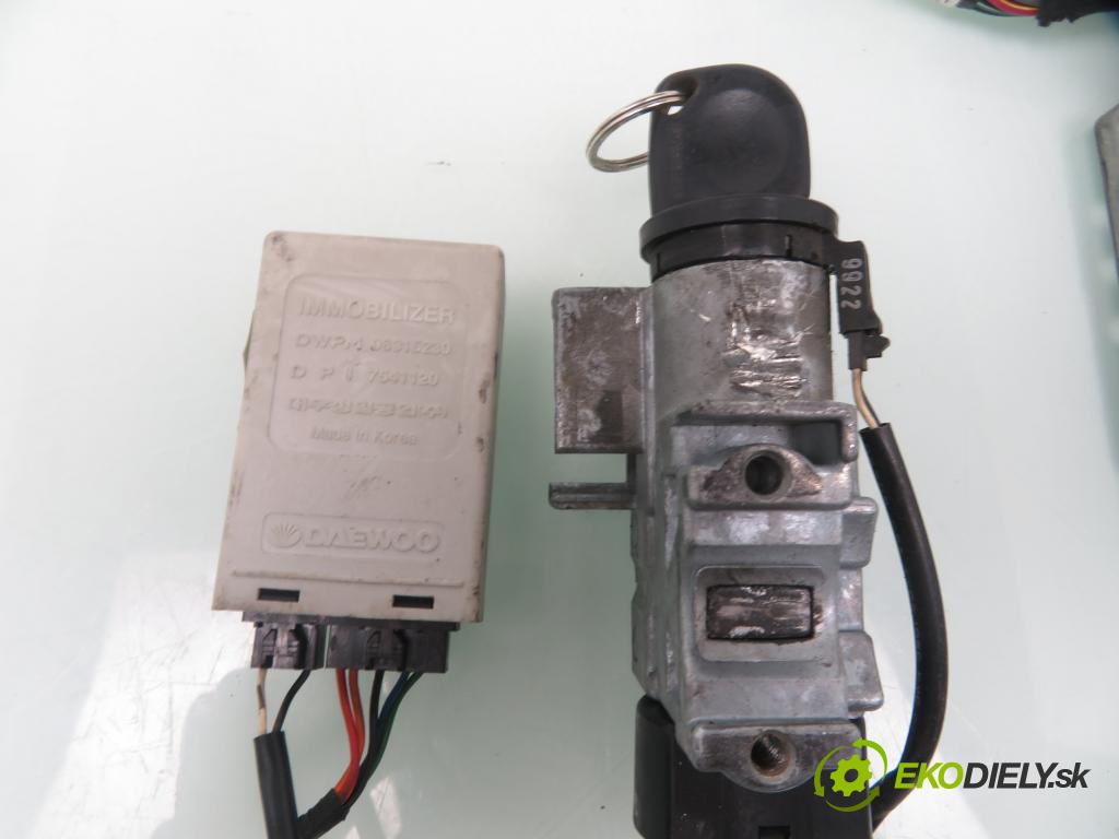 DAEWOO MATIZ (M100) HB 2000 38,00 0.8 6V 52 796,00 spínačka / imobilizéra IMMO / řídící jednotka K115000010