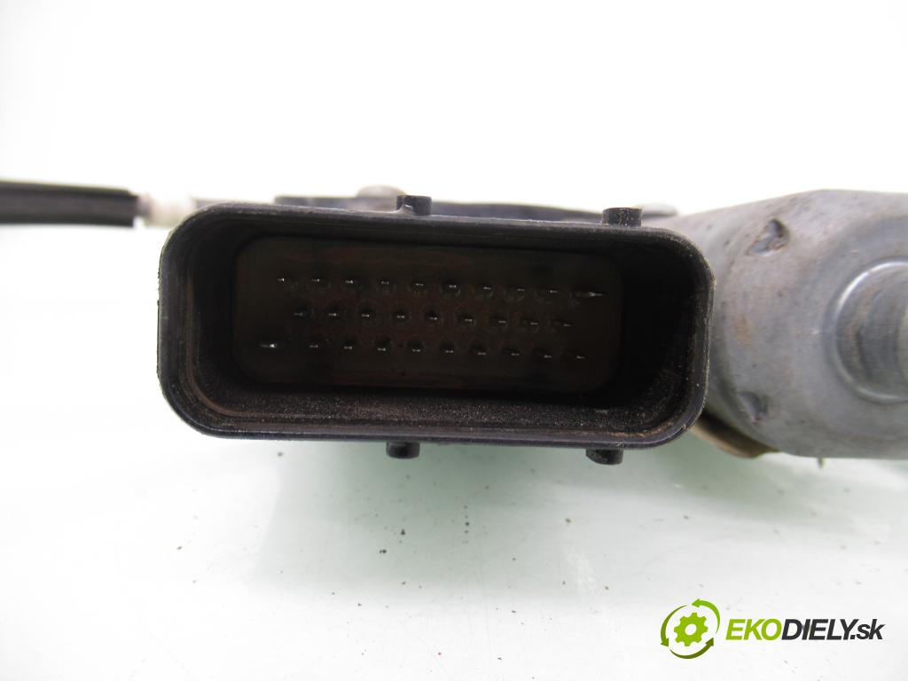 SKODA OCTAVIA I (1U2) SEDAN 1998 55,00 1.6 - AEE 1598,00 Mechanizmus okien 0130821731 ; 101446203 ; 05076320