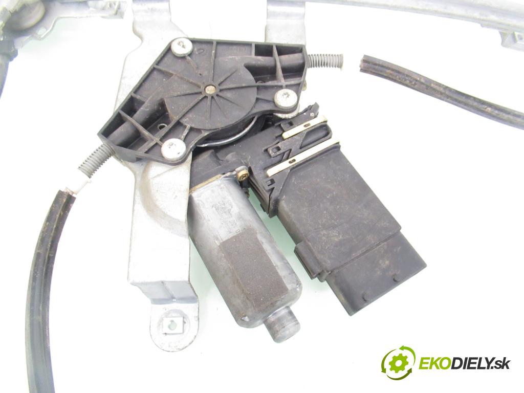 SKODA OCTAVIA I (1U2) SEDAN 1998 55,00 1.6 - AEE 1598,00 Mechanizmus okien 101448201 ; 05076510