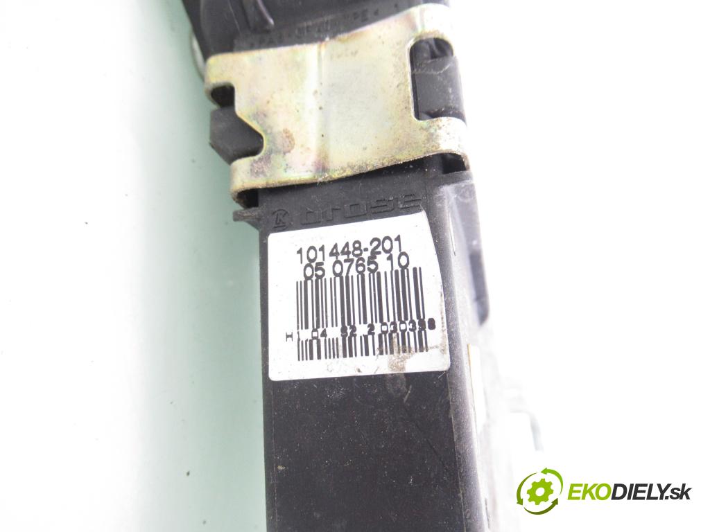 SKODA OCTAVIA I (1U2) SEDAN 1998 55,00 1.6 - AEE 1598,00 Mechanizmus okien 101448201 ; 05076510
