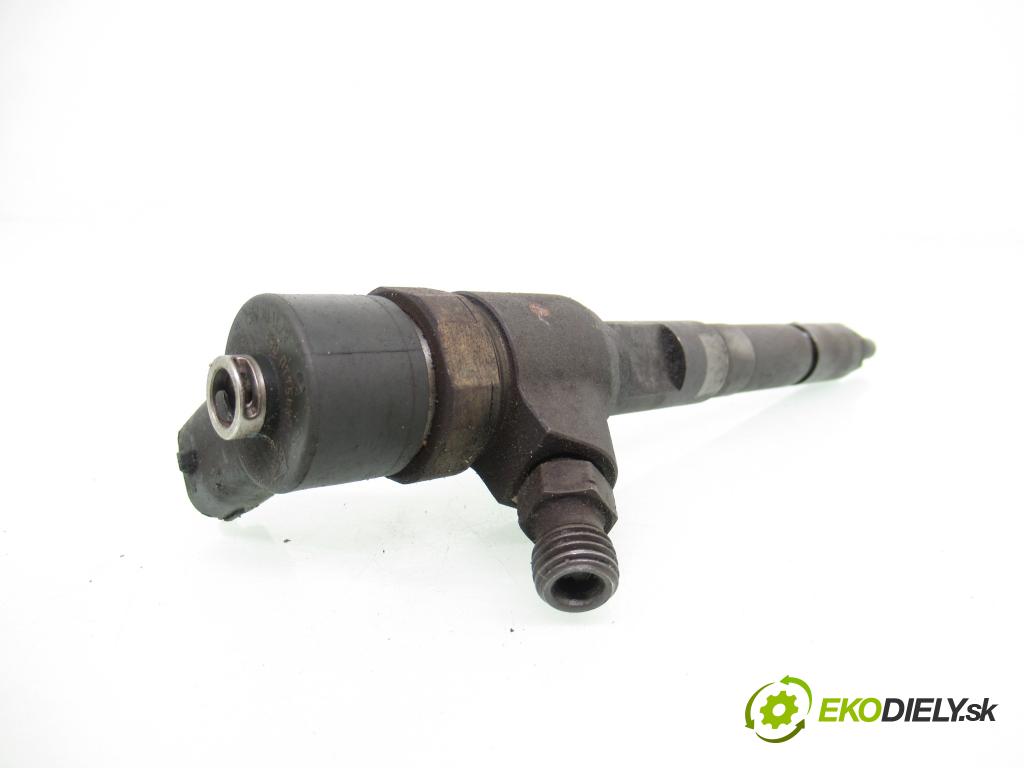 OPEL COMBO C FURGON 2006 51,00 1.3 CDTI 16V - Y 13 DT 1248,00 vstrekovač 0445110083 (Vstrekovač paliva)