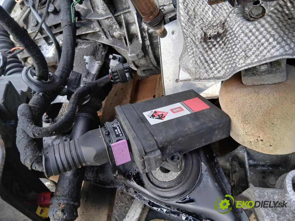 AUDI A4 (8D2, B5) SEDAN 1997 110,00 1.8 T 150 - AEB 1781,00 motor BENZÍN AEB