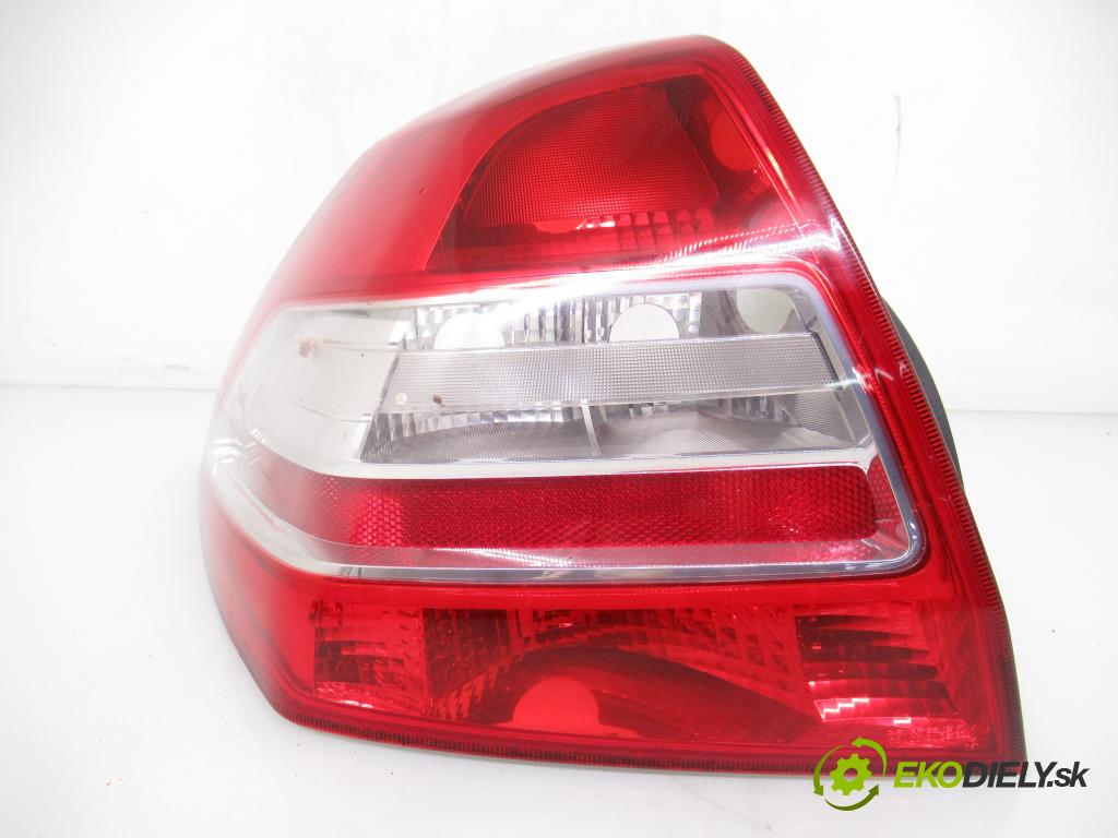 RENAULT MEGANE II sedan (LM0/1_) SEDAN 2006 82,00 1.6 - K4M 812 1598,00 Svetlo ľavé zadné 8200417345