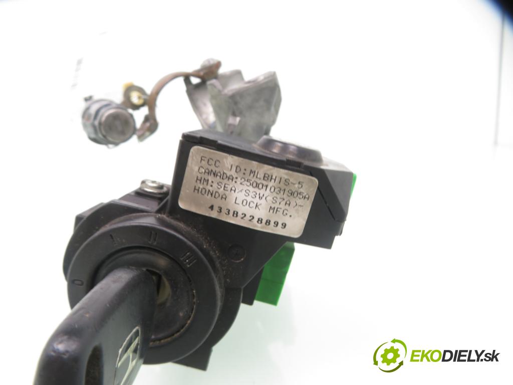 HONDA CIVIC VII Hatchback (EU, EP, EV) HB 2005 66,00 1.4 iS (EP1) 90 - D14Z6 1396,00 spínačka / VLOŽKY 25001031905A