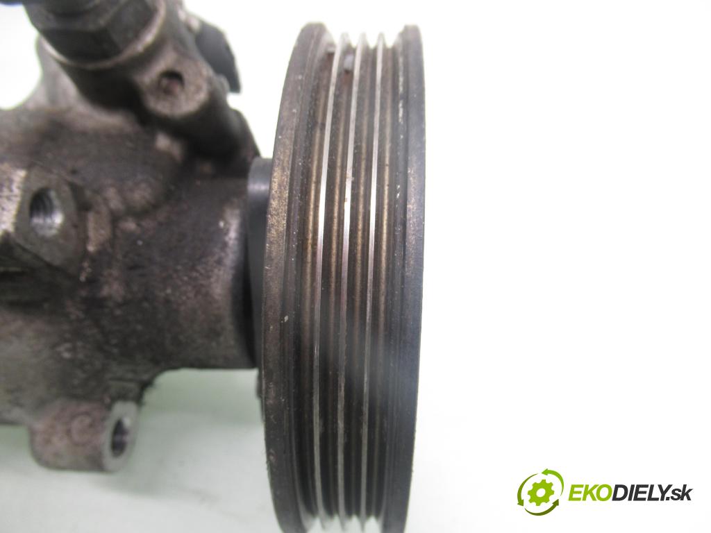 FIAT LINEA (323_) SEDAN 2008 66,00 1.3 D Multijet 90 1248,00 Pumpa servočerpadlo 26144443 ; 51822567 (Servočerpadlo)