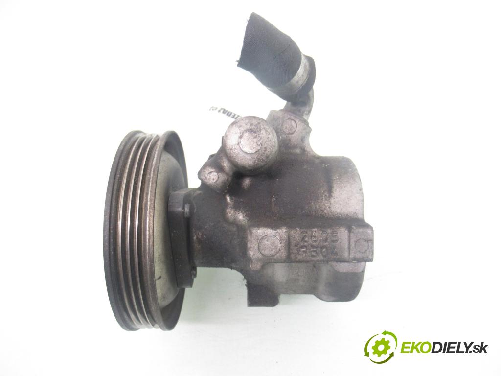 FIAT LINEA (323_) SEDAN 2008 66,00 1.3 D Multijet 90 1248,00 Pumpa servočerpadlo 26144443 ; 51822567 (Servočerpadlo)