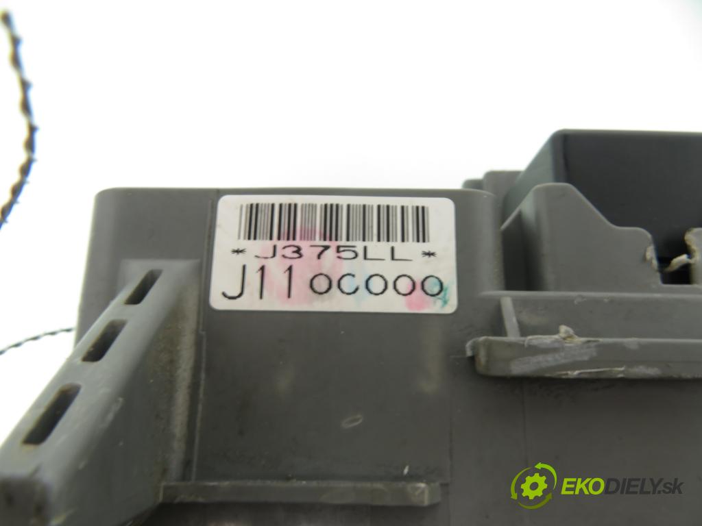 HONDA CIVIC VII Hatchback (EU, EP, EV) HB 2005 66,00 1.4 iS (EP1) 90 - D14Z6 1396,00 MODUL BSI 3820ES6AG200