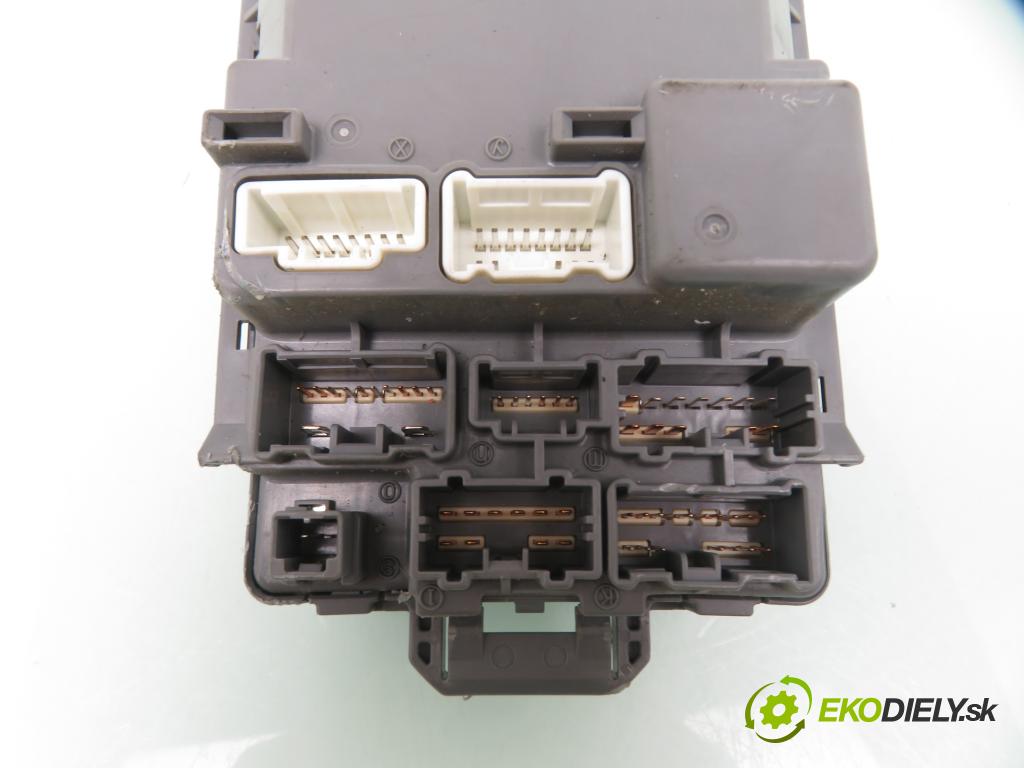 HONDA CIVIC VII Hatchback (EU, EP, EV) HB 2005 66,00 1.4 iS (EP1) 90 - D14Z6 1396,00 MODUL BSI 3820ES6AG200