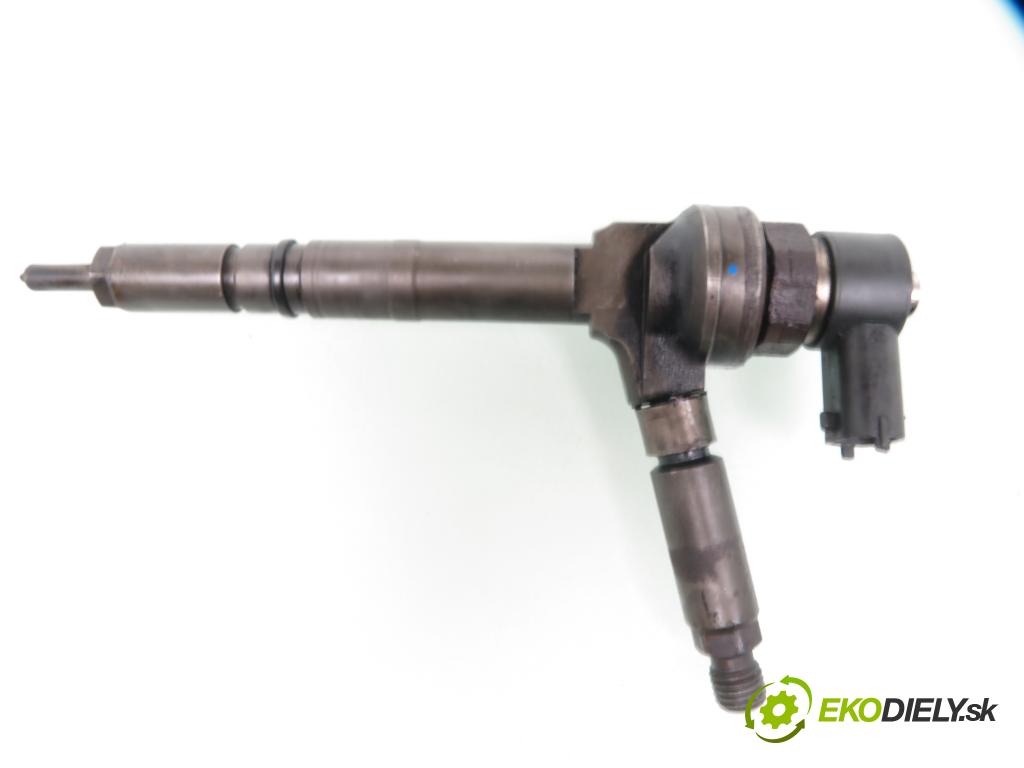 OPEL ASTRA H (A04) HB 2004 59,00 1.7 CDTI - Z 17 DTL 1686,00 vstrekovač 0445110174 (Vstrekovač paliva)