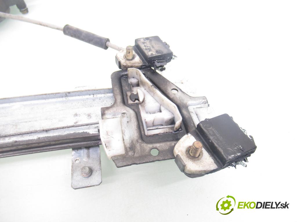 HONDA CIVIC VII Hatchback (EU, EP, EV) HB 2005 66,00 1.4 iS (EP1) 90 - D14Z6 1396,00 mechanismus oken