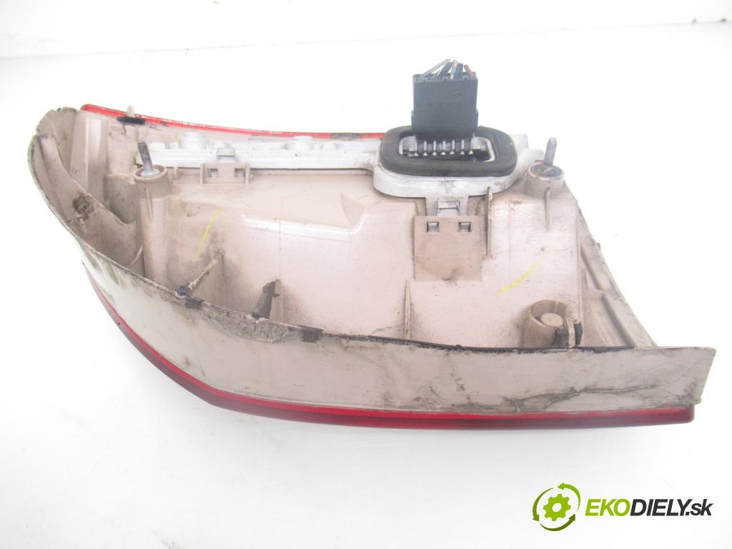 OPEL ZAFIRA A Nadwozie Wielkopojemne (MPV) (T98)  MINIVAN 2000 92,00 1.8 16V 125 - Z 18 XE 1796,00 světlo levé zadní 