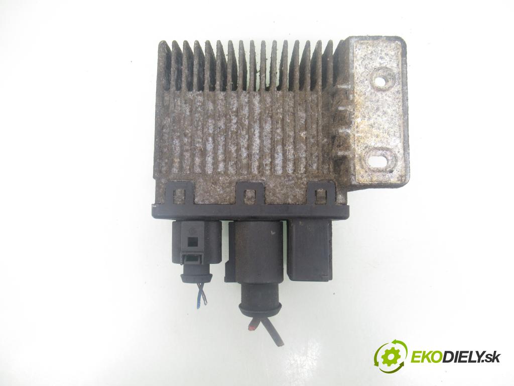 VW TRANSPORTER V Skrzynia (7HA, 7HH, 7EA, 7EH) FURGON 2007 75,00 1.9 TDI - BRS 1896,00 řídící jednotka VENTILÁTORY 7H0919506F ; 895904000