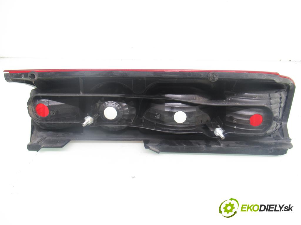 FIAT DUCATO Furgon (250_, 290_) FURGON 2007 74,00 100 Multijet 2.2 D - 4HV 2198,00 Svetlo pravé zadné