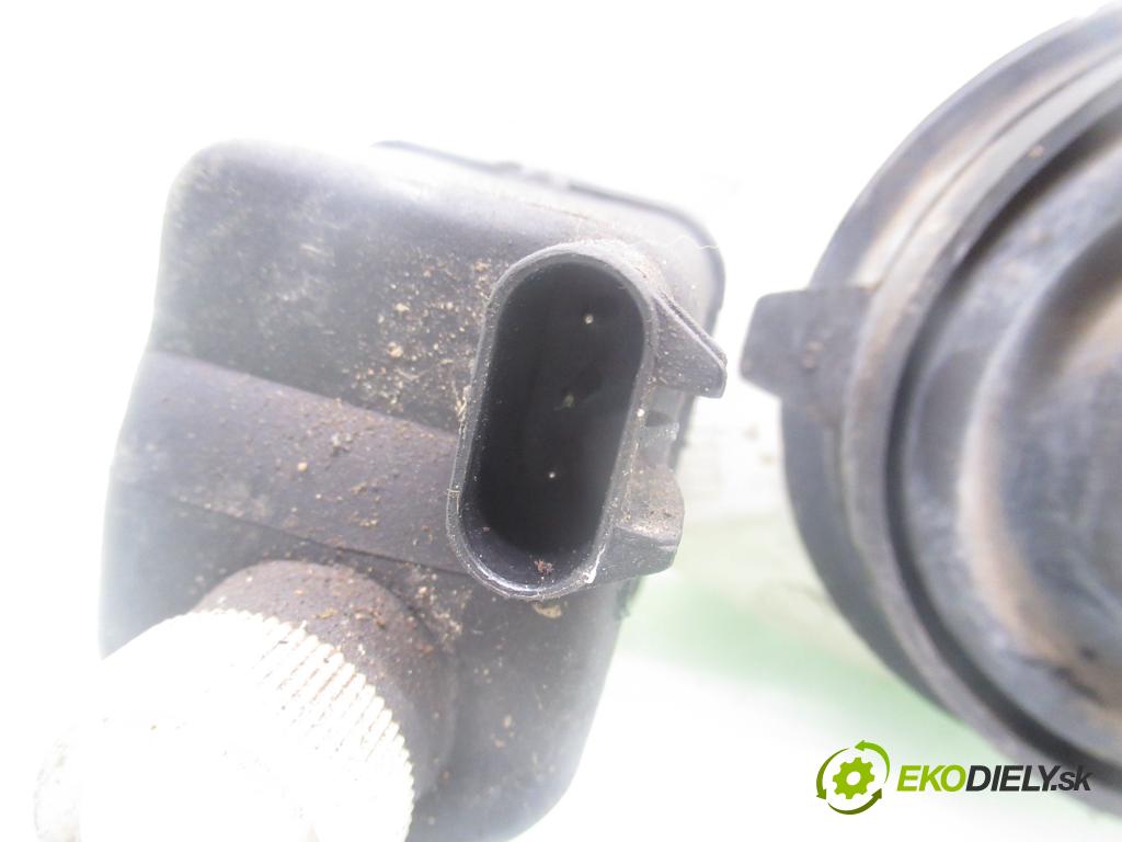 OPEL ASTRA F (T92) SEDAN 1999 55,00 1.6 - 16 LZ2 1598,00 Svetlo LP 90383791