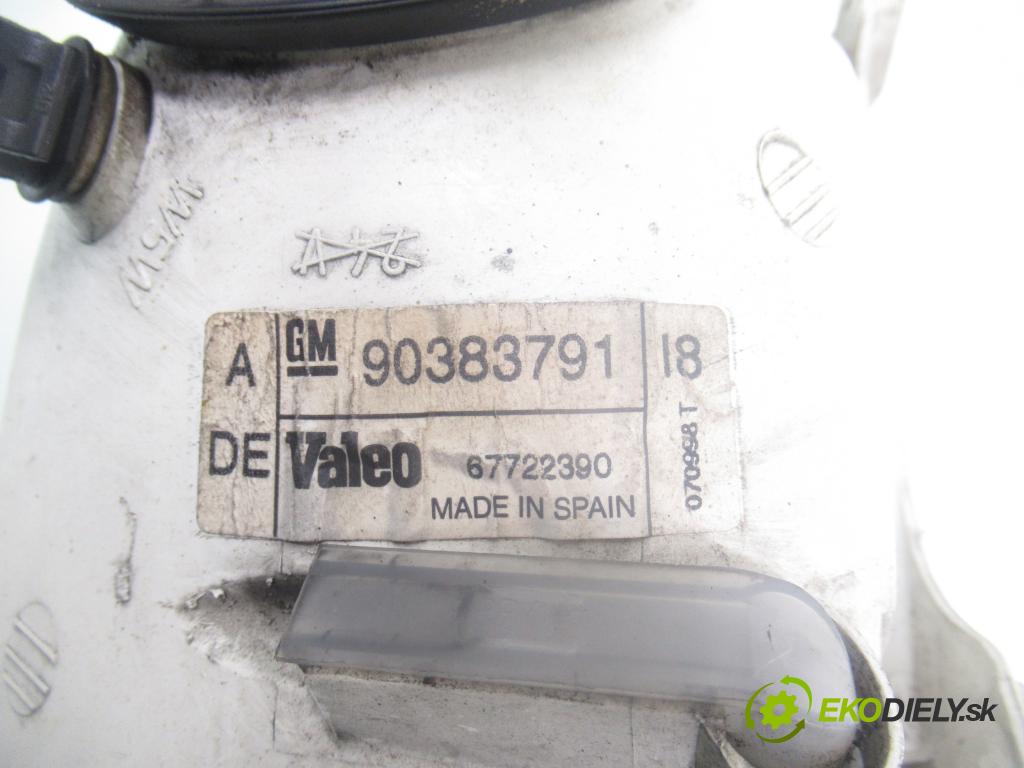 OPEL ASTRA F (T92) SEDAN 1999 55,00 1.6 - 16 LZ2 1598,00 Svetlo LP 90383791