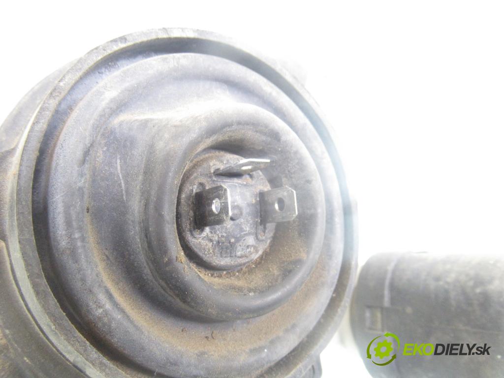 OPEL ASTRA F (T92) SEDAN 1999 55,00 1.6 - 16 LZ2 1598,00 Svetlo PP 90383792