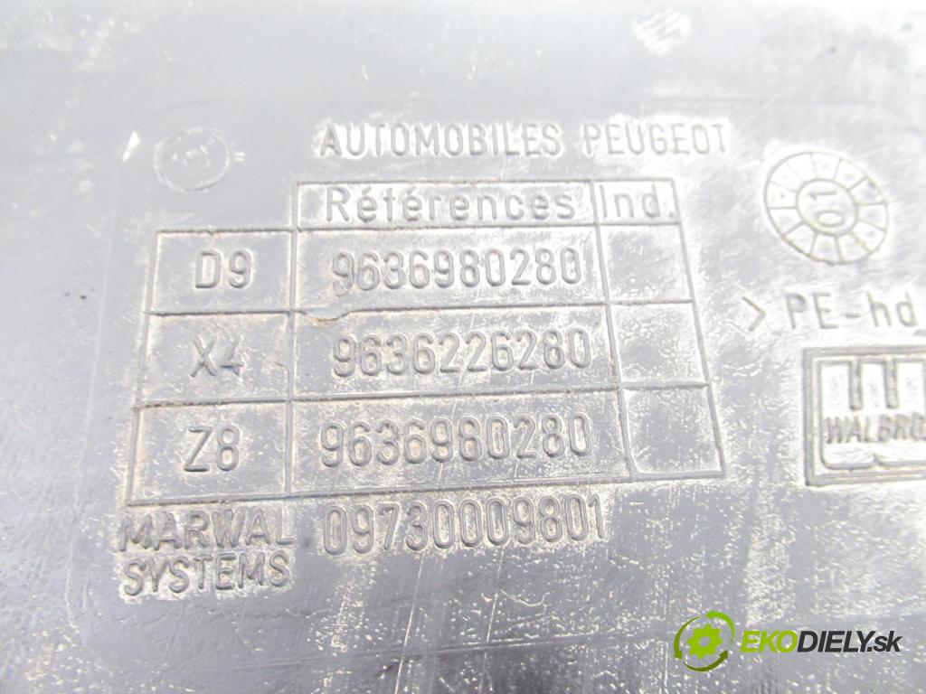 CITROEN C5 I (DC_) LIFTBACK 2001 98,00 2.2 HDi (DC4HXB, DC4HXE) - 4HX (DW12TED4/FAP) 2179,00 nádržka TEKUTINA: FAP 9636980280 ; 9636226280 ; 9636980280