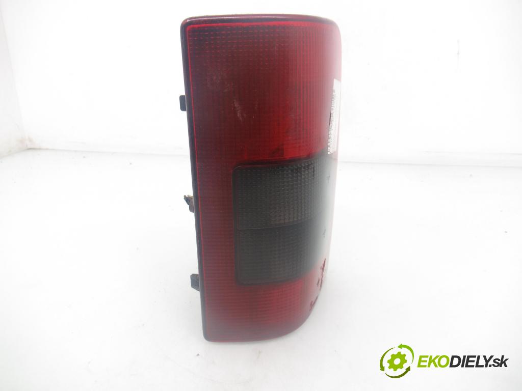 CITROEN BERLINGO FIRST Skrzynia (M_) FURGON 2005 66,00 2.0 HDI 90 - RHY (DW10TD) 1997,00 světlo levé zadní