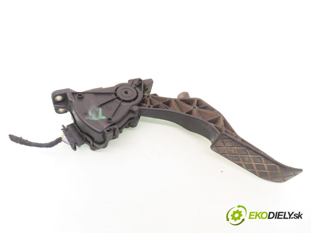 VW TRANSPORTER V Skrzynia (7HA, 7HH, 7EA, 7EH) FURGON 2007 75,00 1.9 TDI - BRS 1896,00 Potenciometer plynu 7H1721503D ; 6PV00849503 (Potenciometer plynového pedálu)