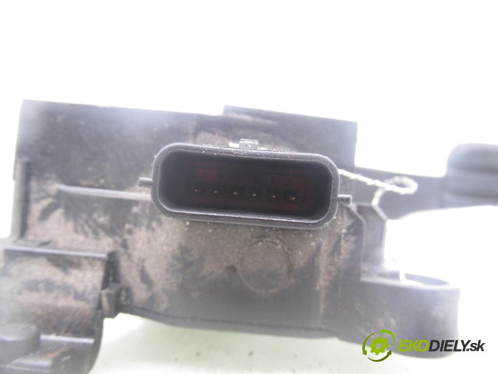 RENAULT MEGANE III liftback (BZ0/1_) HB 2012 85,00 1.2 TCe - H5F 400 1197,00 Potenciometer plynu 180020022R (Potenciometer plynového pedálu)