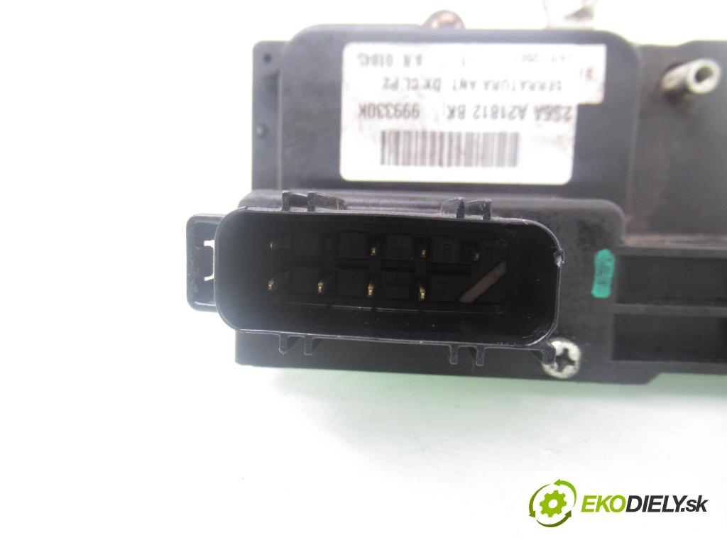 FORD FIESTA V (JH_, JD_) HB 2005 59,00 1.4 16V - FXJA 1388,00 zámok PPE 2S6AA21812BK