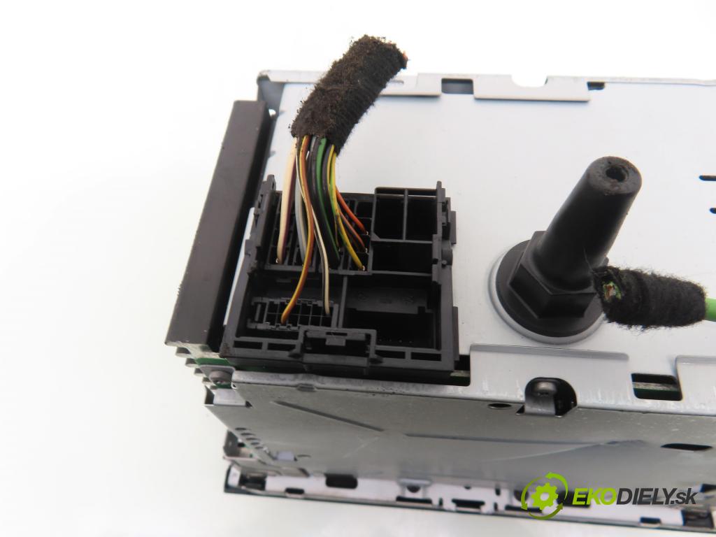 FORD FIESTA V (JH_, JD_) HB 2005 59,00 1.4 16V - FXJA 1388,00 RADIO CD 6S6118C815CB