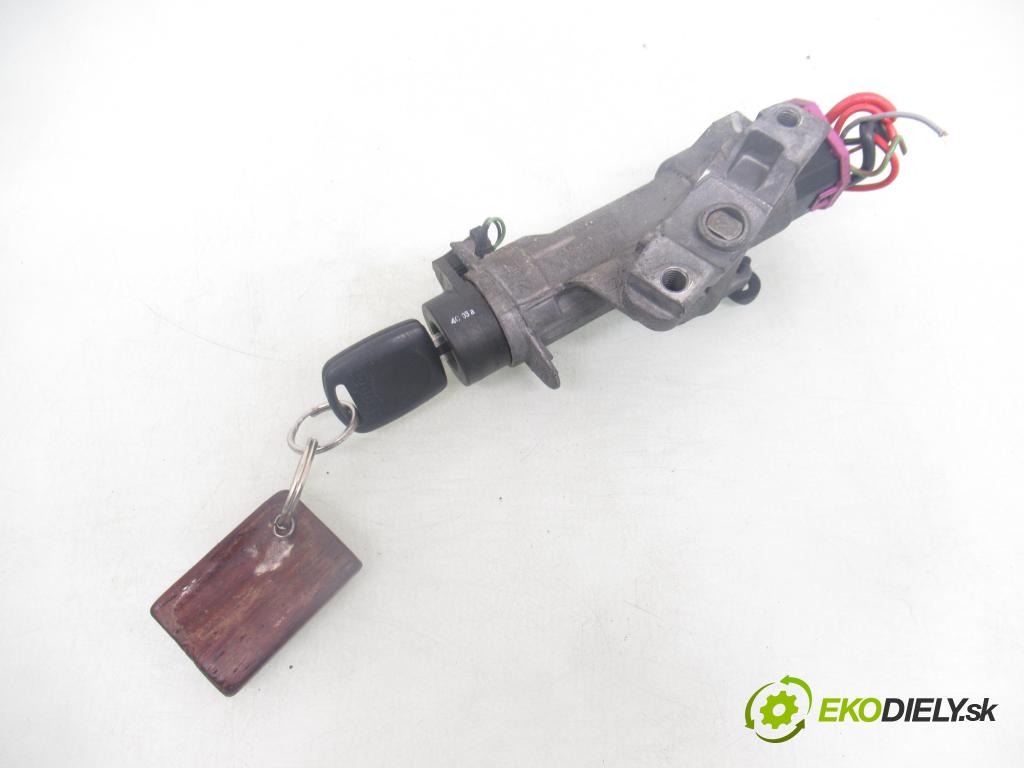 SKODA FABIA I (6Y2) HB 2003 40,00 1.2 6V 54 - AWY 1198,00 spínačka / imobilizéra IMMO / řídící jednotka 03D906032F ; 5WP4012207 ; 6Q2937049C