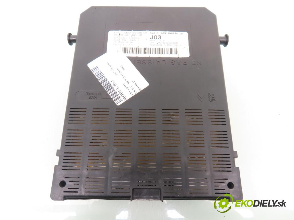 PEUGEOT 307 SW (3H) KOMBI 2003 103,00 2.0 16V - RFN (EW10J4) 1997,00 MODUL BSI 9651196880 ; 9651197580