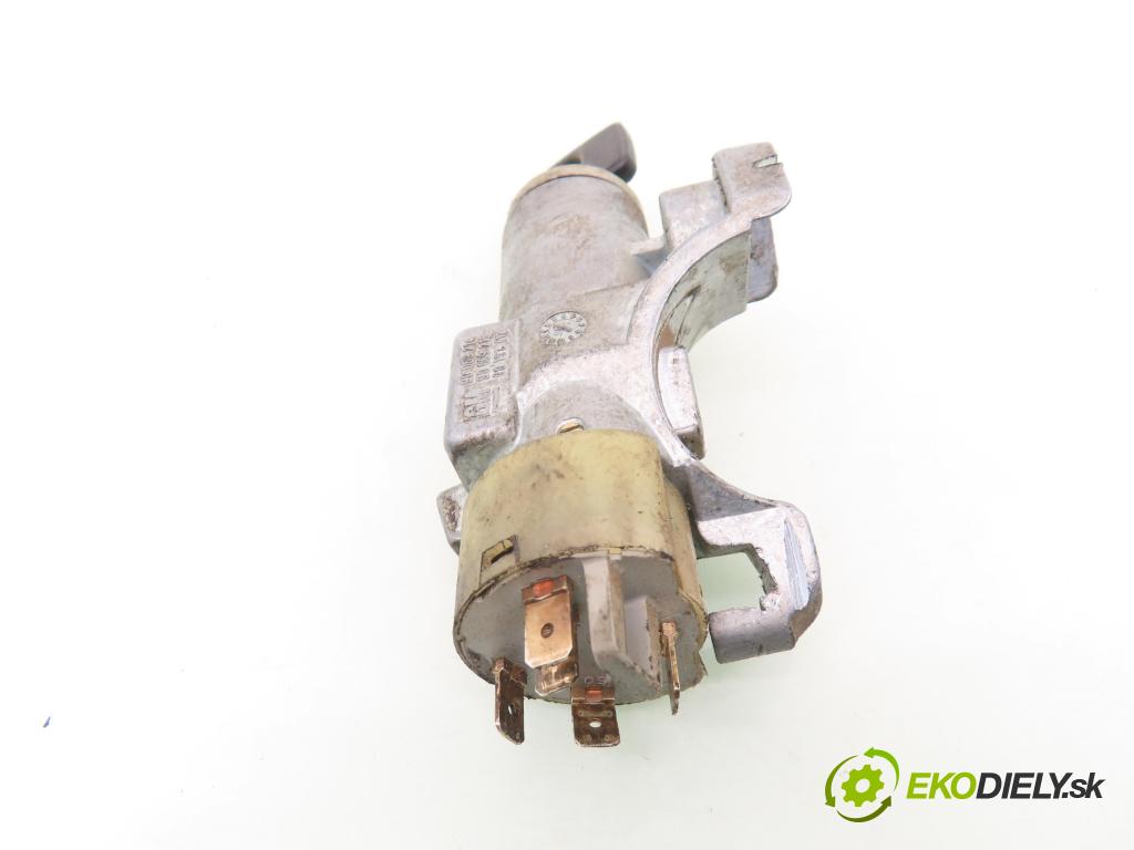 OPEL ASTRA F (T92) HB 1995 60,00 1.7 TDS - 17 DT (TC4EE1) 1686,00 spinačka 90069214 ; 90069215 ; 90191412 (Spínacia skrinka)