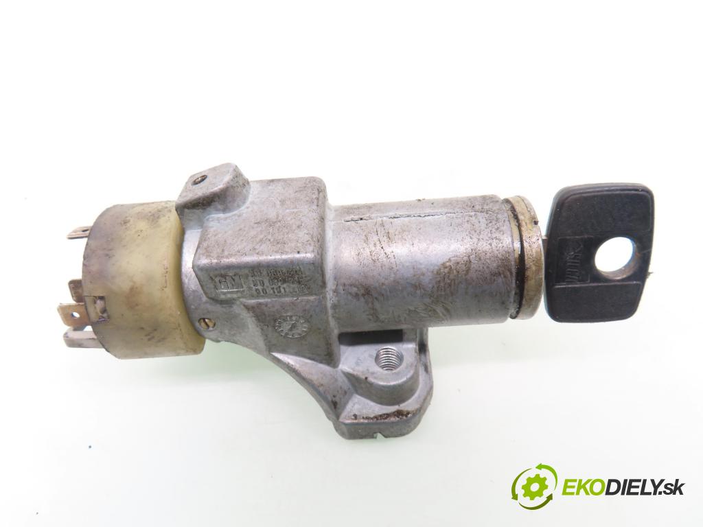 OPEL ASTRA F (T92) HB 1995 60,00 1.7 TDS - 17 DT (TC4EE1) 1686,00 spinačka 90069214 ; 90069215 ; 90191412 (Spínacia skrinka)