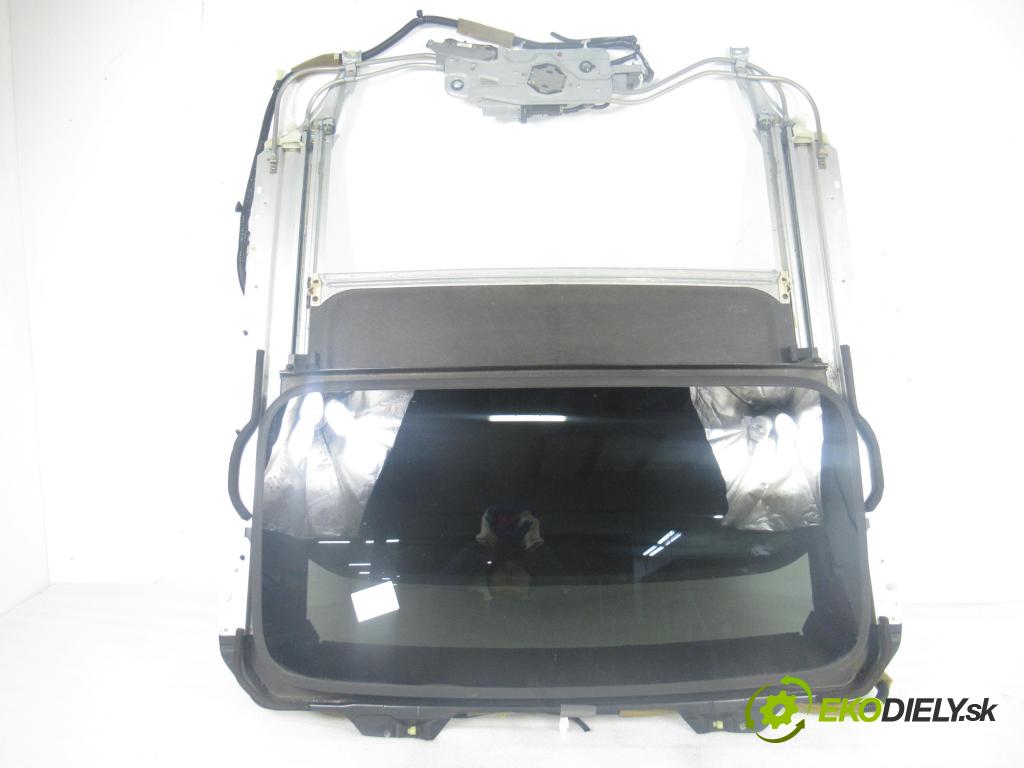 HONDA ACCORD VII (CL, CN) SEDAN 2005 140,00 2.4 (CL9) - K24A3 2354,00 střešní okno  (Sklo karoserie)