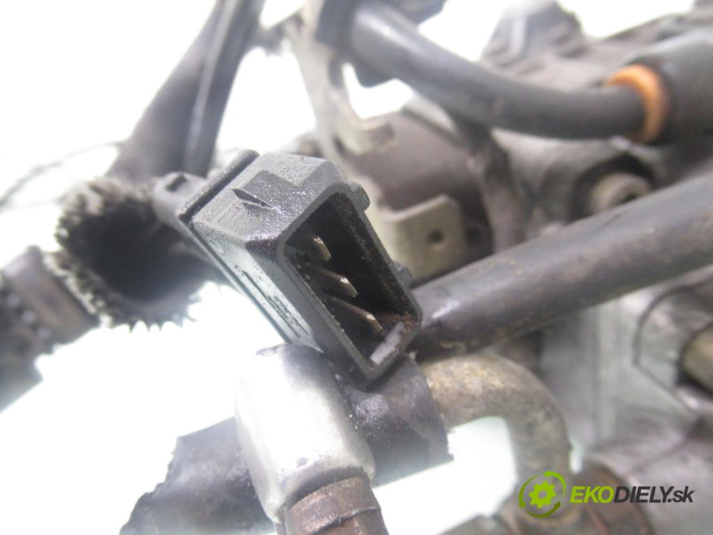 AUDI A4 (8D2, B5) SEDAN 1996 81,00 1.9 TDI 110 - AFN 1896,00 Pumpa vstrekovacia 0460404969 ; 028130115A (Vstrekovacie čerpadlo)