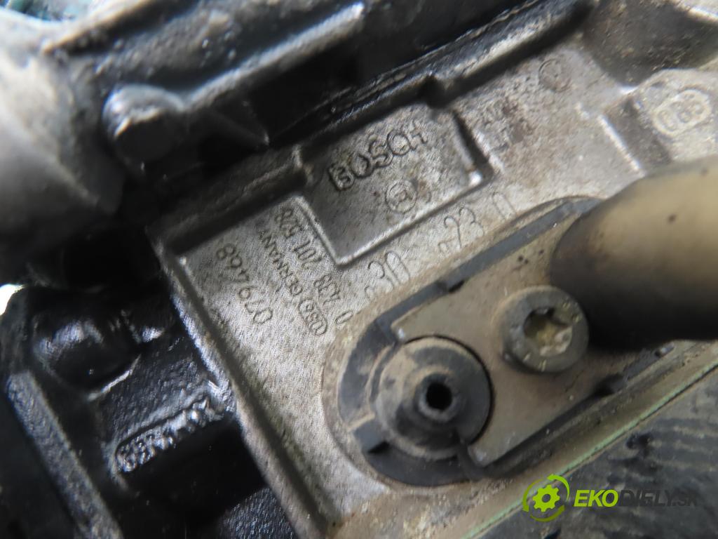 VW POLO (6N1) HB 1995 33,00 1.0 45 - AEV 1043,00 vstřik 0438201528