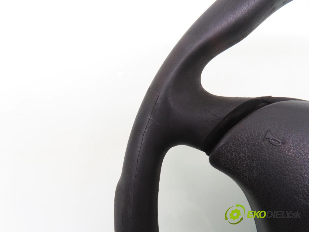 AUDI A4 (8D2, B5) SEDAN 1996 81,00 1.9 TDI 110 - AFN 1896,00 volant  (Volant)