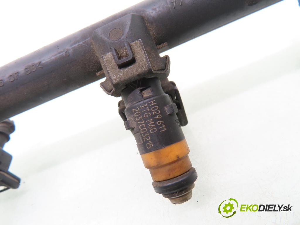 RENAULT CLIO II (BB_, CB_) HB 2002 72,00 1.4 16V (B/CB0P) - K4J 710 1390,00 Lišta vstrekovacia H029611 ; 7700112519 (Vstrekovacia lišta)