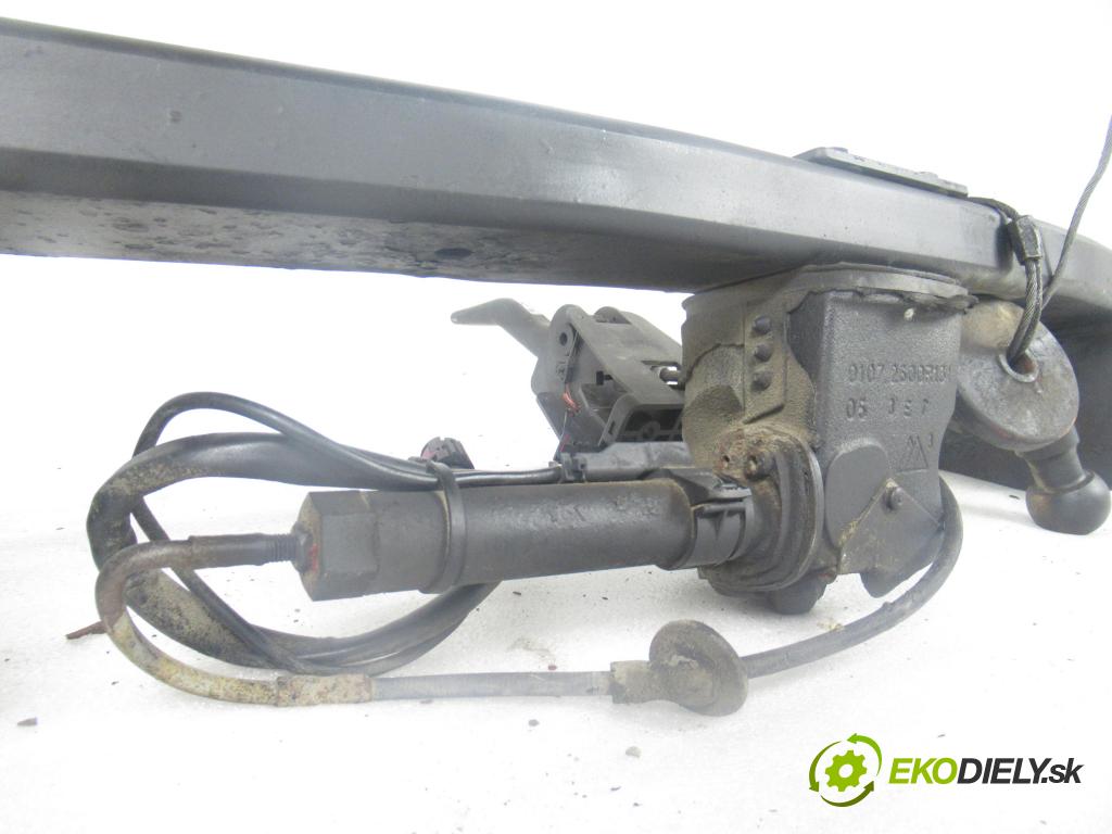 OPEL VECTRA C Kombi (Z02) KOMBI 2005 135,00 3.0 V6 CDTI - Z 30 DT 2959,00 Hák