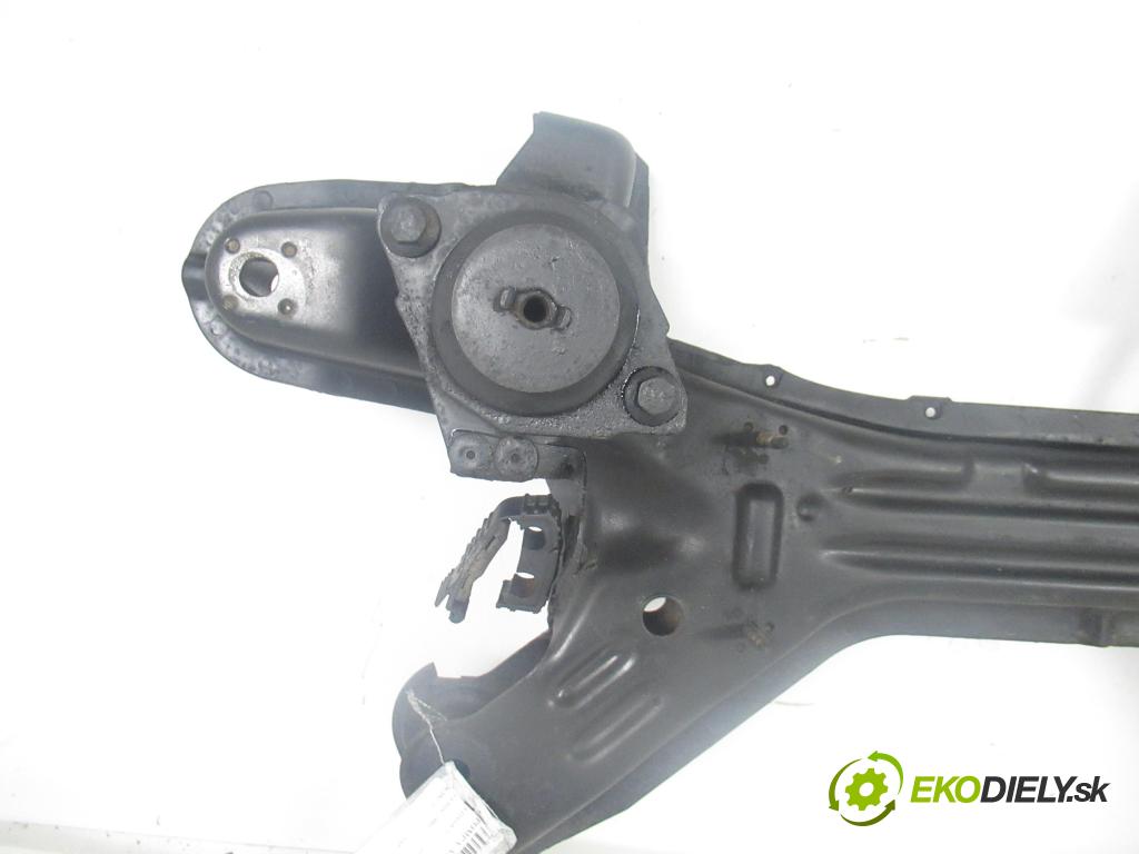 VW POLO CLASSIC (6V2) SEDAN 2001 55,00 75 1.4 16V - AUA 1390,00 PŘEDNÍ: