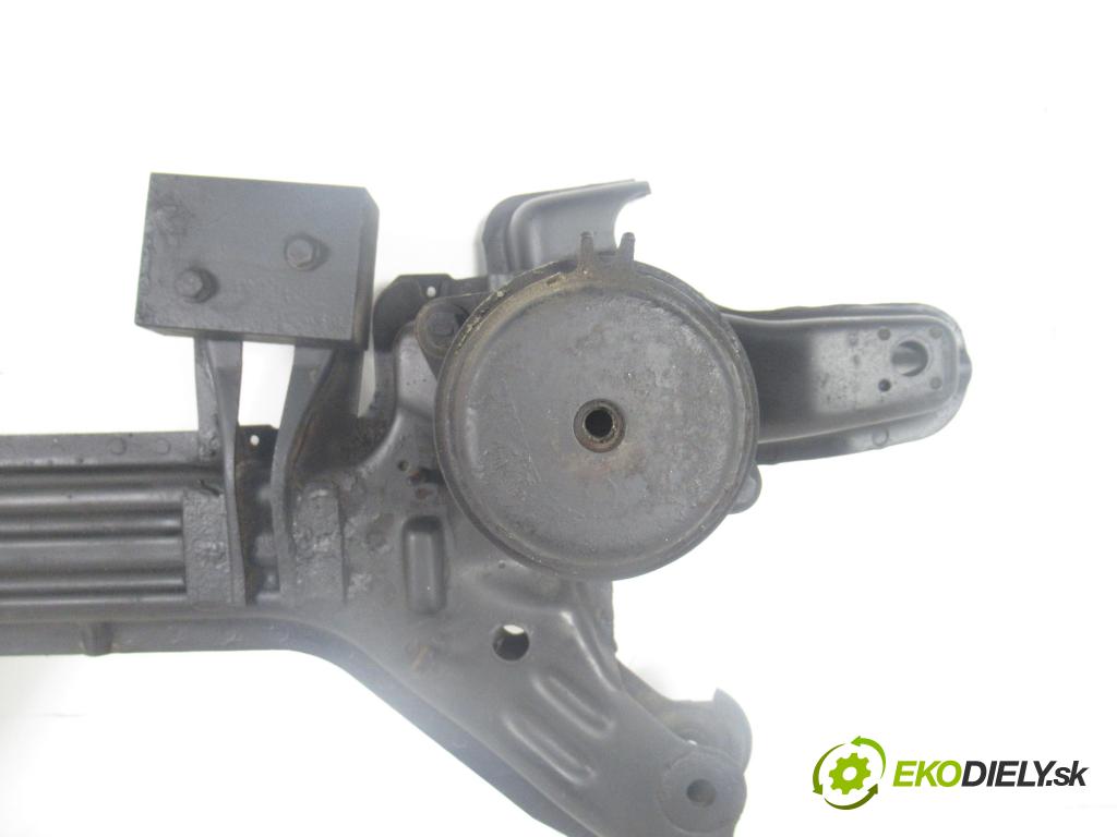 VW POLO CLASSIC (6V2) SEDAN 2001 55,00 75 1.4 16V - AUA 1390,00 PŘEDNÍ: